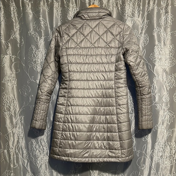 Patagonia Women's Silver Puffer Coat - Picture 6 of 8